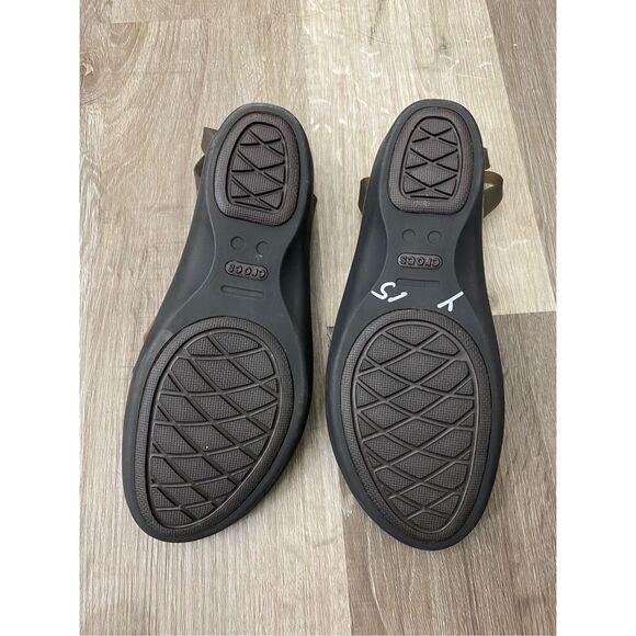 Crocs Huarache Mini Wedge Brown/Black Sandals, Size 9 - Picture 9 of 9